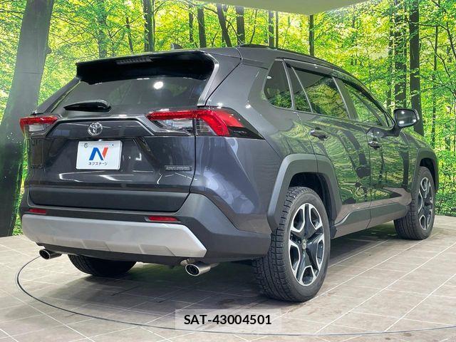 Toyota RAV4 2023-05 5876663-16
