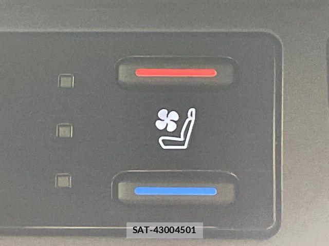 Toyota RAV4 2023-05 5876663-4
