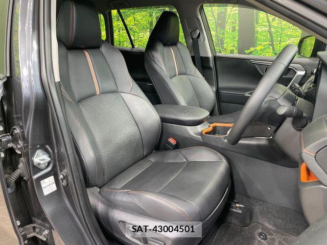 Toyota RAV4 2023-05 5876663-7