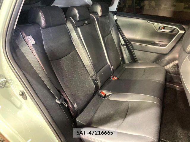 Toyota RAV4 2023-04 5876697-9