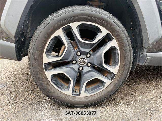 Toyota RAV4 2020-02 6016989-27