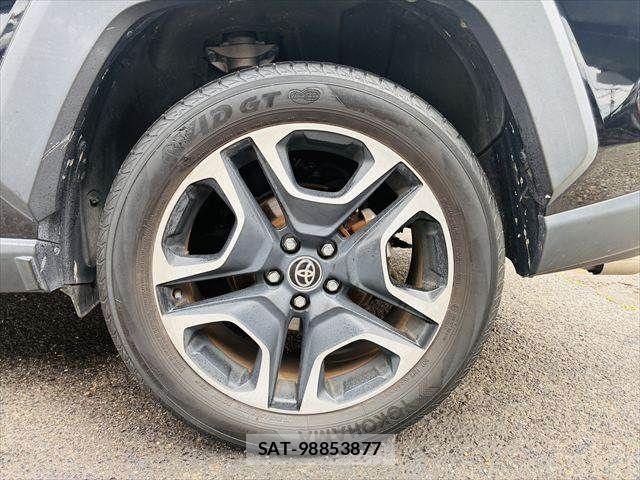 Toyota RAV4 2020-02 6016989-28