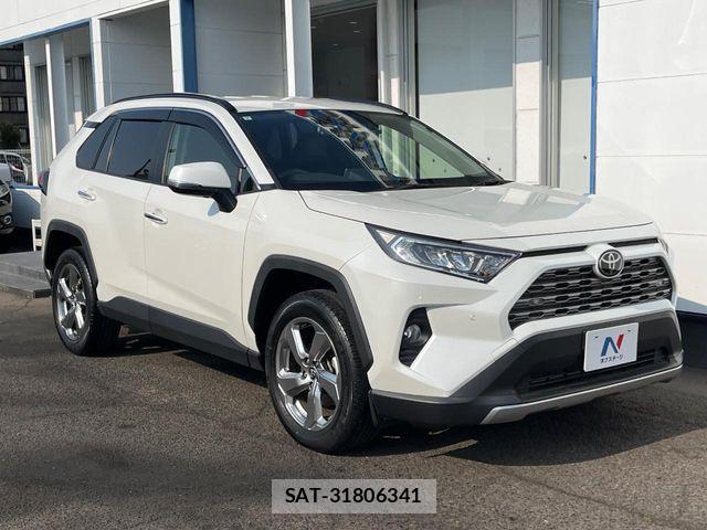 Toyota RAV4 2019-07 6016987-15