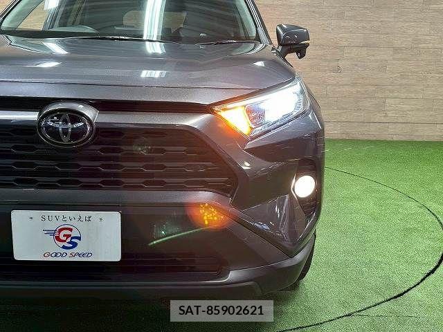Toyota RAV4 2020-09 6135602-10