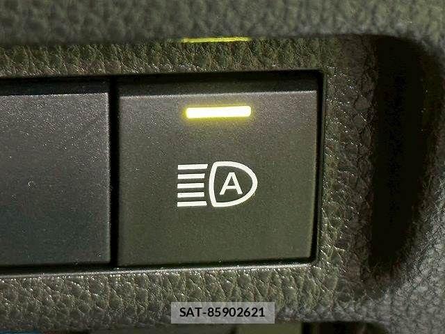Toyota RAV4 2020-09 6135602-7