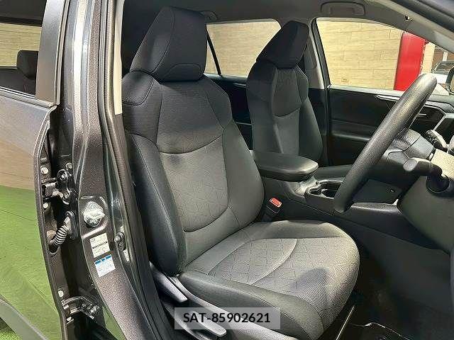 Toyota RAV4 2020-09 6135602-8