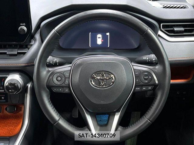 Toyota RAV4 2023-07 6218848-9