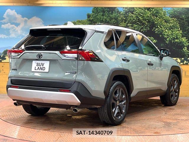 Toyota RAV4 2023-07 6218848-15