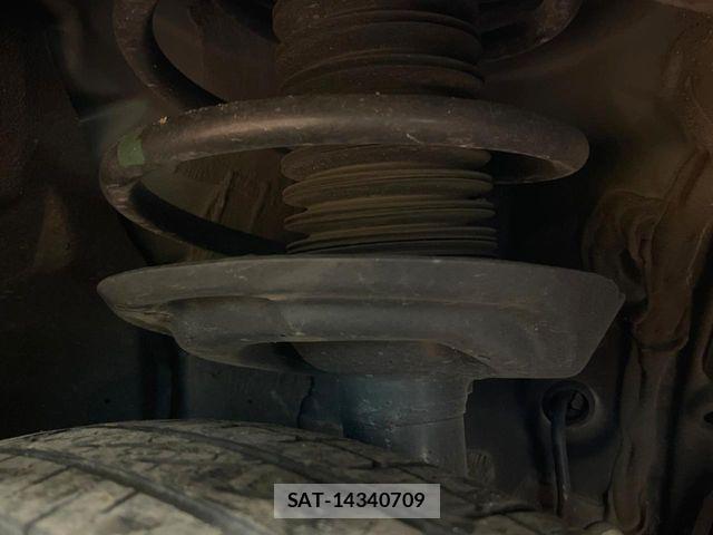 Toyota RAV4 2023-07 6218848-18