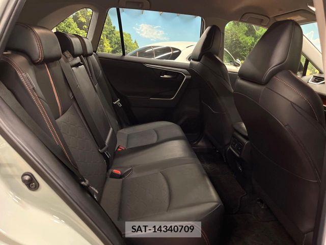 Toyota RAV4 2023-07 6218848-7