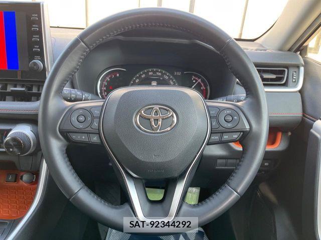 Toyota RAV4 2021-07 6218914-11