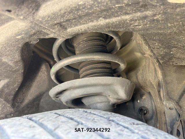 Toyota RAV4 2021-07 6218914-19