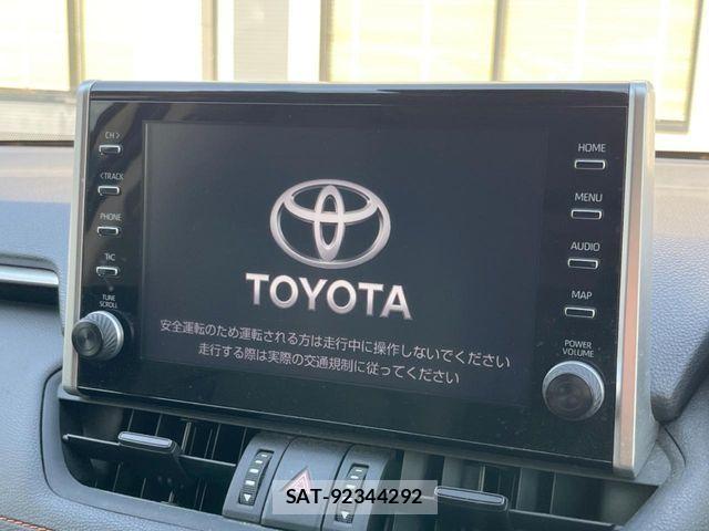 Toyota RAV4 2021-07 6218914-2