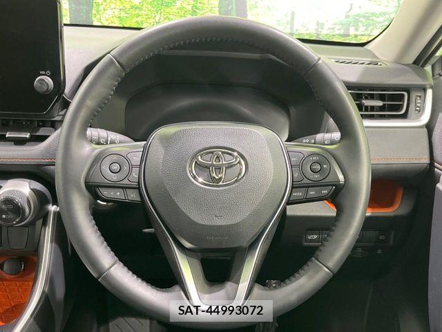 Toyota RAV4 2023-09 6218872-11