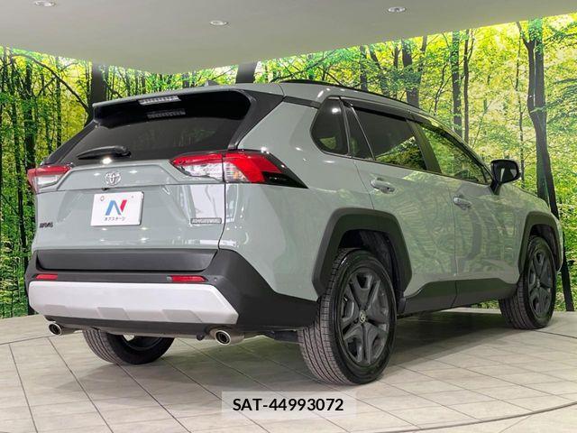 Toyota RAV4 2023-09 6218872-17