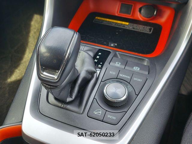 Toyota RAV4 2020-05 6265698-13