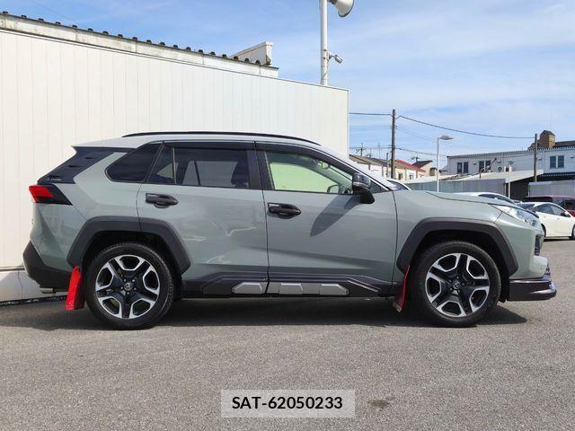 Toyota RAV4 2020-05 6265698-21