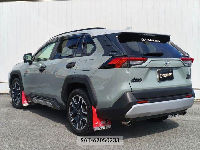 Toyota RAV4 2020-05 6265698-2