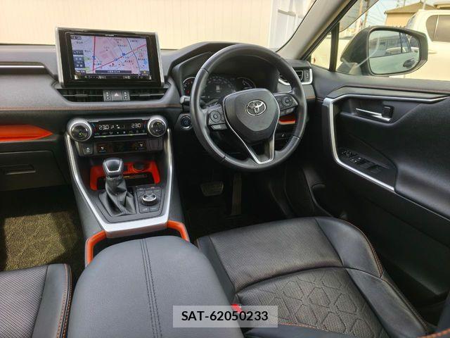 Toyota RAV4 2020-05 6265698-7