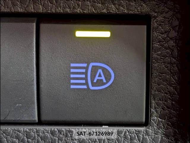 Toyota RAV4 2021-09 6277203-10