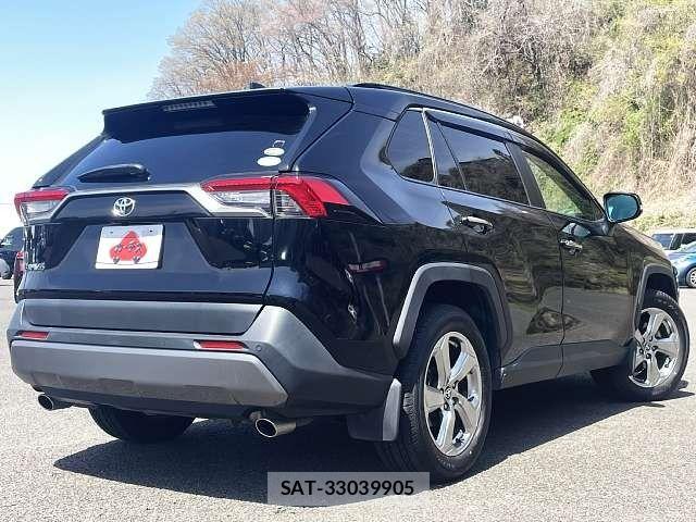 Toyota RAV4 2019-08 6546629-2