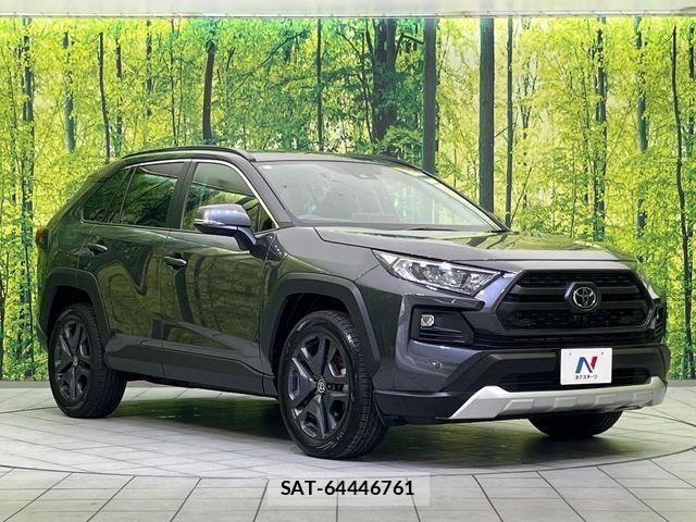 Toyota RAV4 2023-11 6614395-15