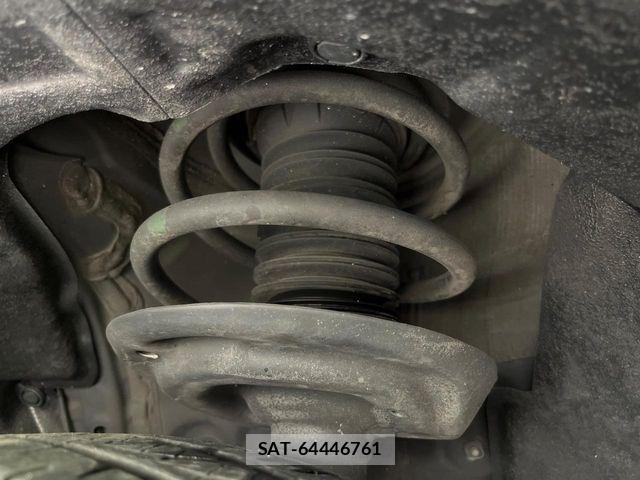 Toyota RAV4 2023-11 6614395-19