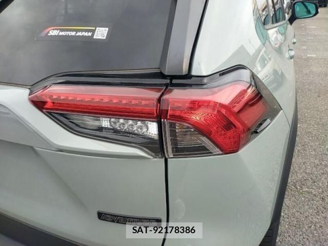 Toyota RAV4 2020-07 6614415-16