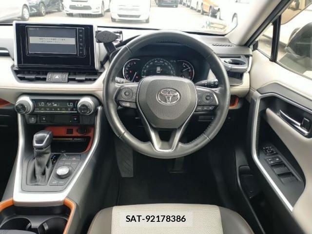Toyota RAV4 2020-07 6614415-18