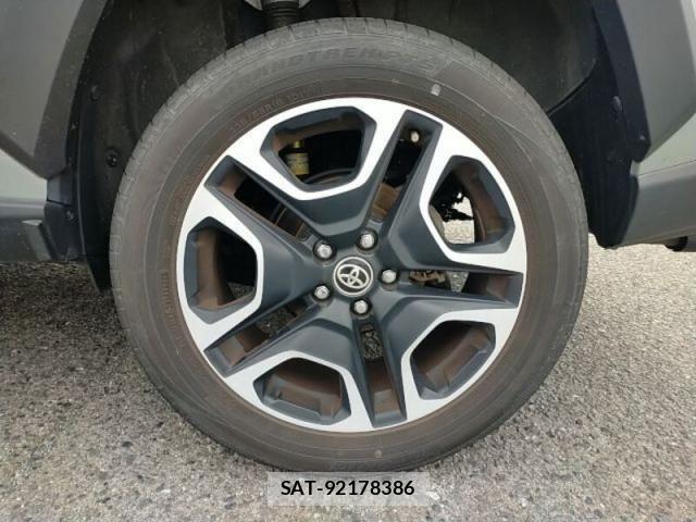 Toyota RAV4 2020-07 6614415-25