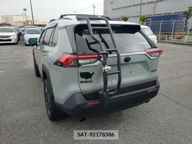 Toyota RAV4 2020-07 6614415-3