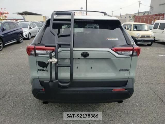 Toyota RAV4 2020-07 6614415-4