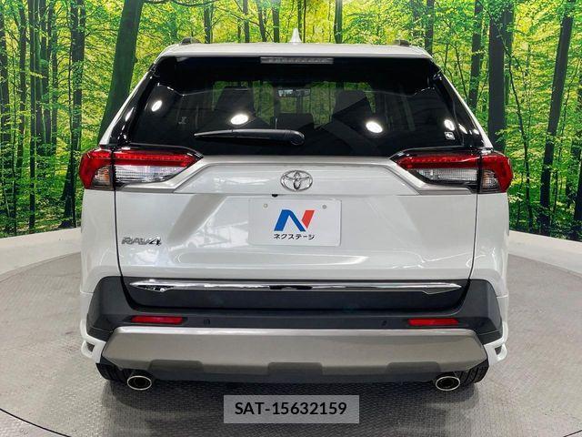 Toyota RAV4 2023-10 6614390-15