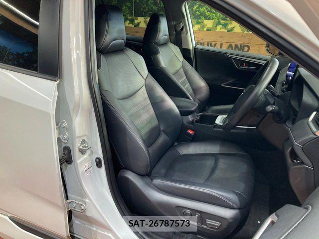 Toyota RAV4 2022-10 6642307-8