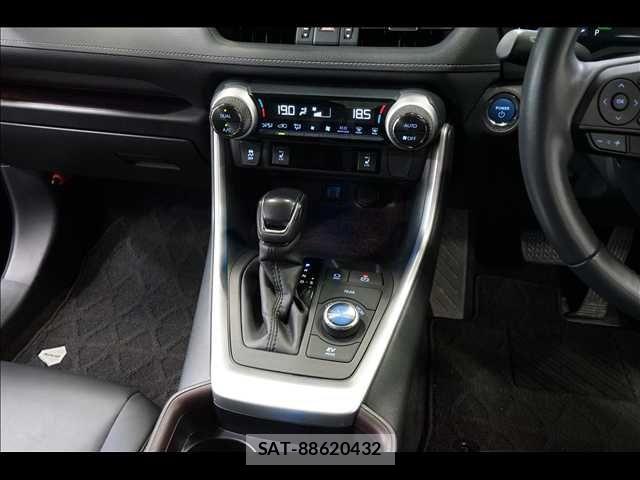 Toyota RAV4 2019-12 6642308-11
