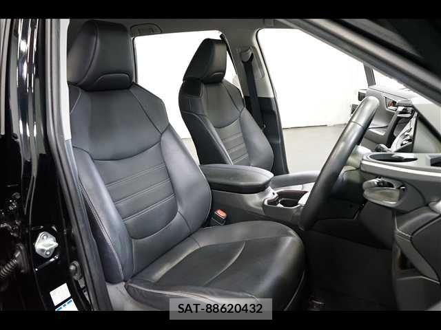 Toyota RAV4 2019-12 6642308-16