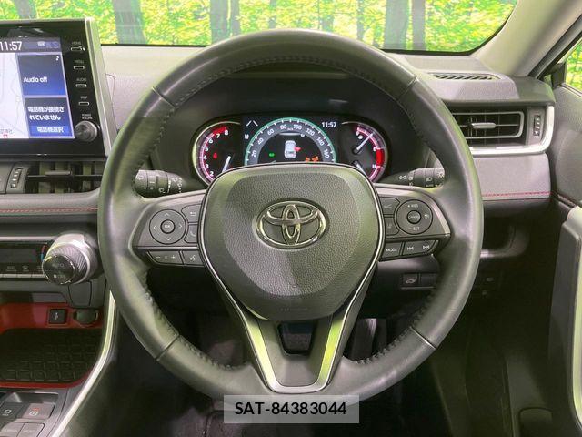Toyota RAV4 2021-04 6673334-10