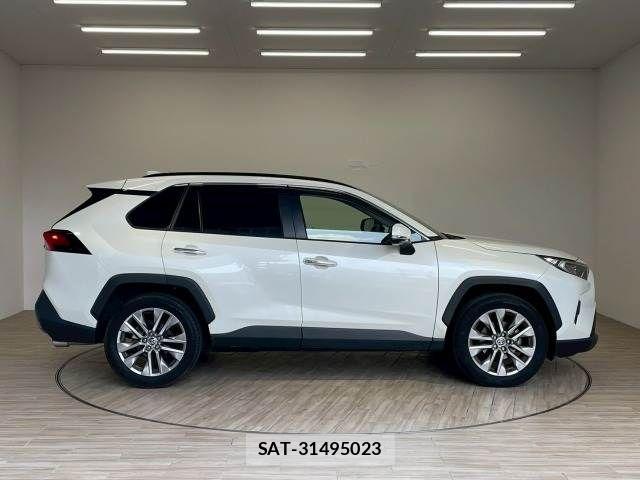 Toyota RAV4 2022-03 6673320-16