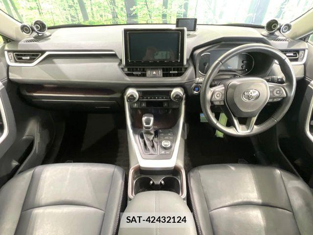 Toyota RAV4 2019-10 6673347-1