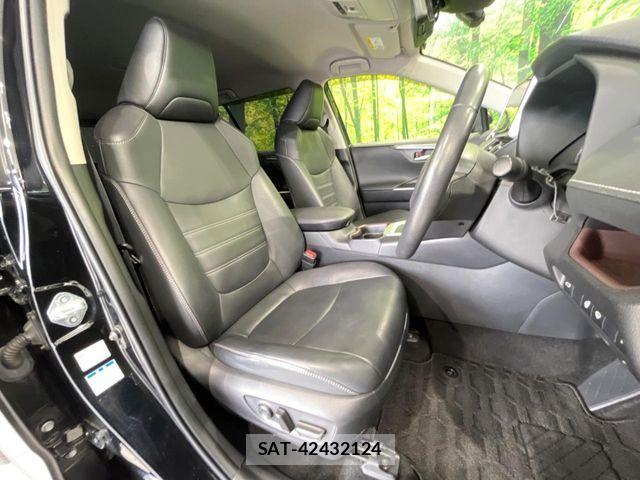 Toyota RAV4 2019-10 6673347-7