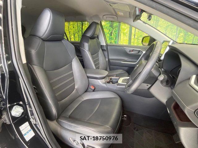 Toyota RAV4 2019-09 6673336-7