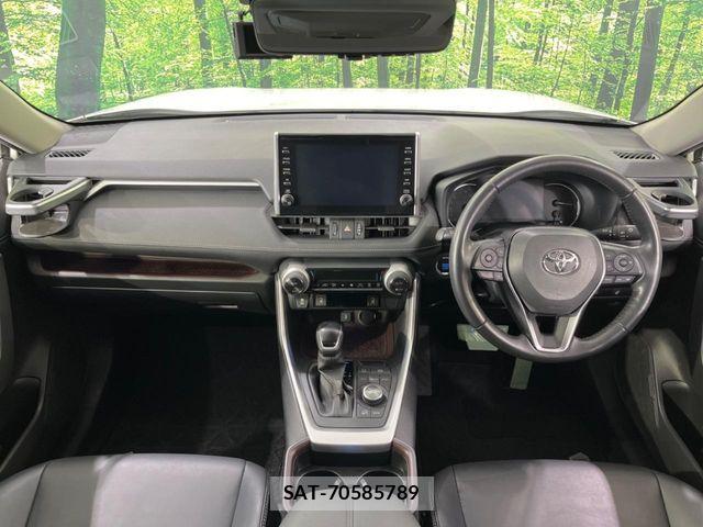 Toyota RAV4 2020-10 6673346-1