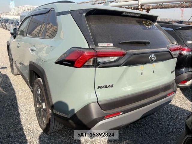 Toyota RAV4 2022-11 6673318-2