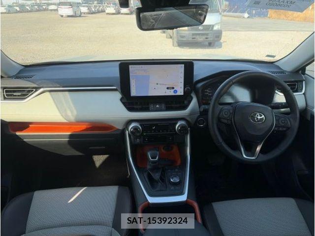 Toyota RAV4 2022-11 6673318-4