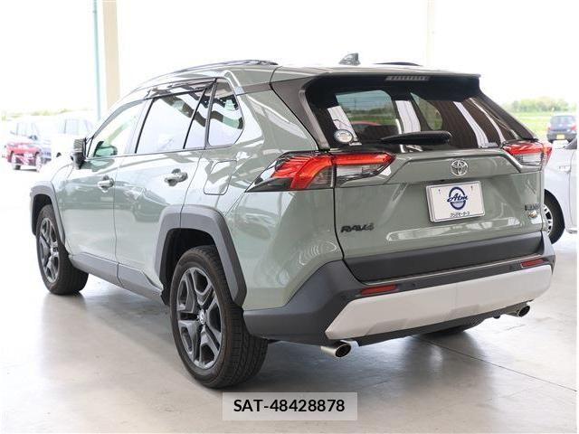 Toyota RAV4 2024-01 6677711-22