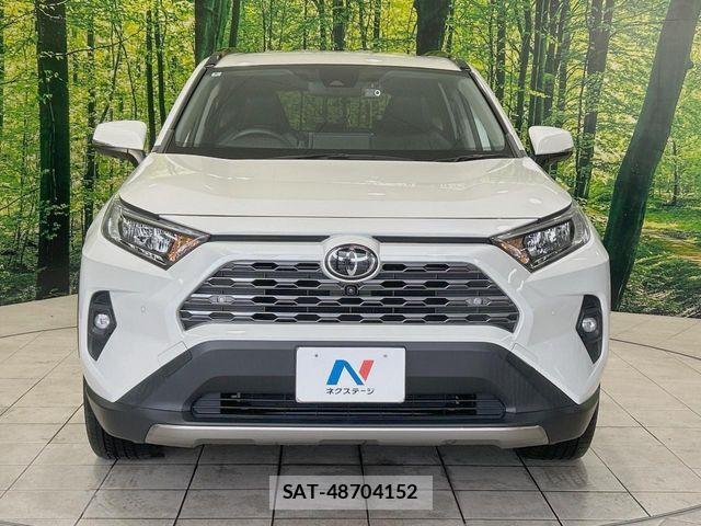 Toyota RAV4 2022-06 6677713-13