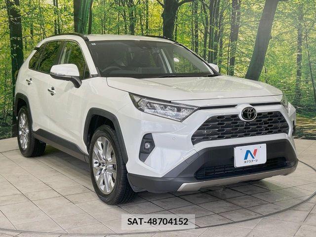 Toyota RAV4 2022-06 6677713-15