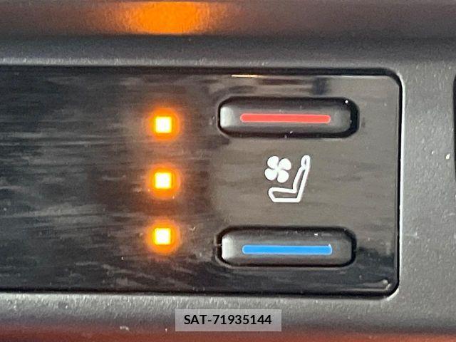 Toyota RAV4 2020-11 6677718-5