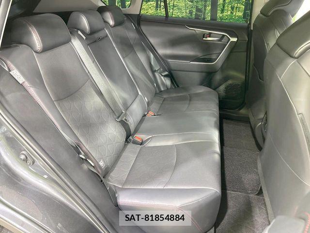 Toyota RAV4 2022-04 6677722-8