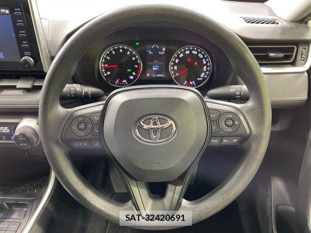Toyota RAV4 2021-06 6677732-9